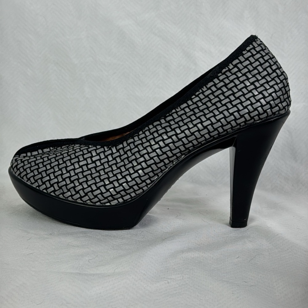Bernie Mev women’s legend dress pumps shoes heels size 40
